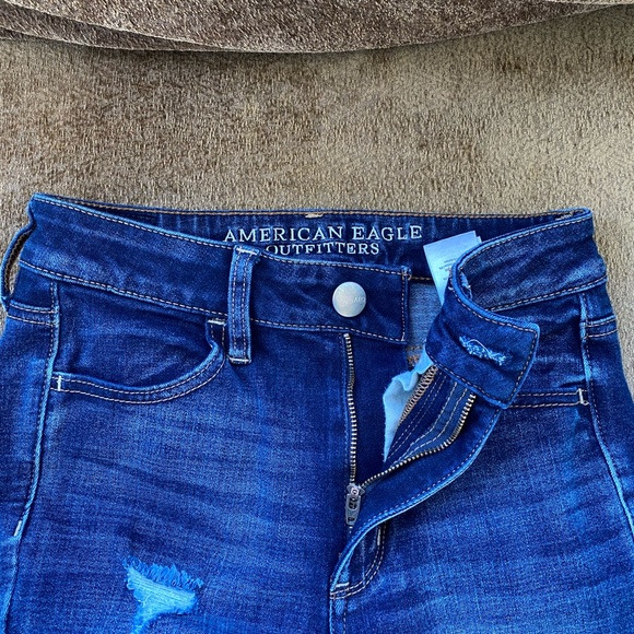 American Eagle High Rise Jegging Size 2 - Picture 9 of 9